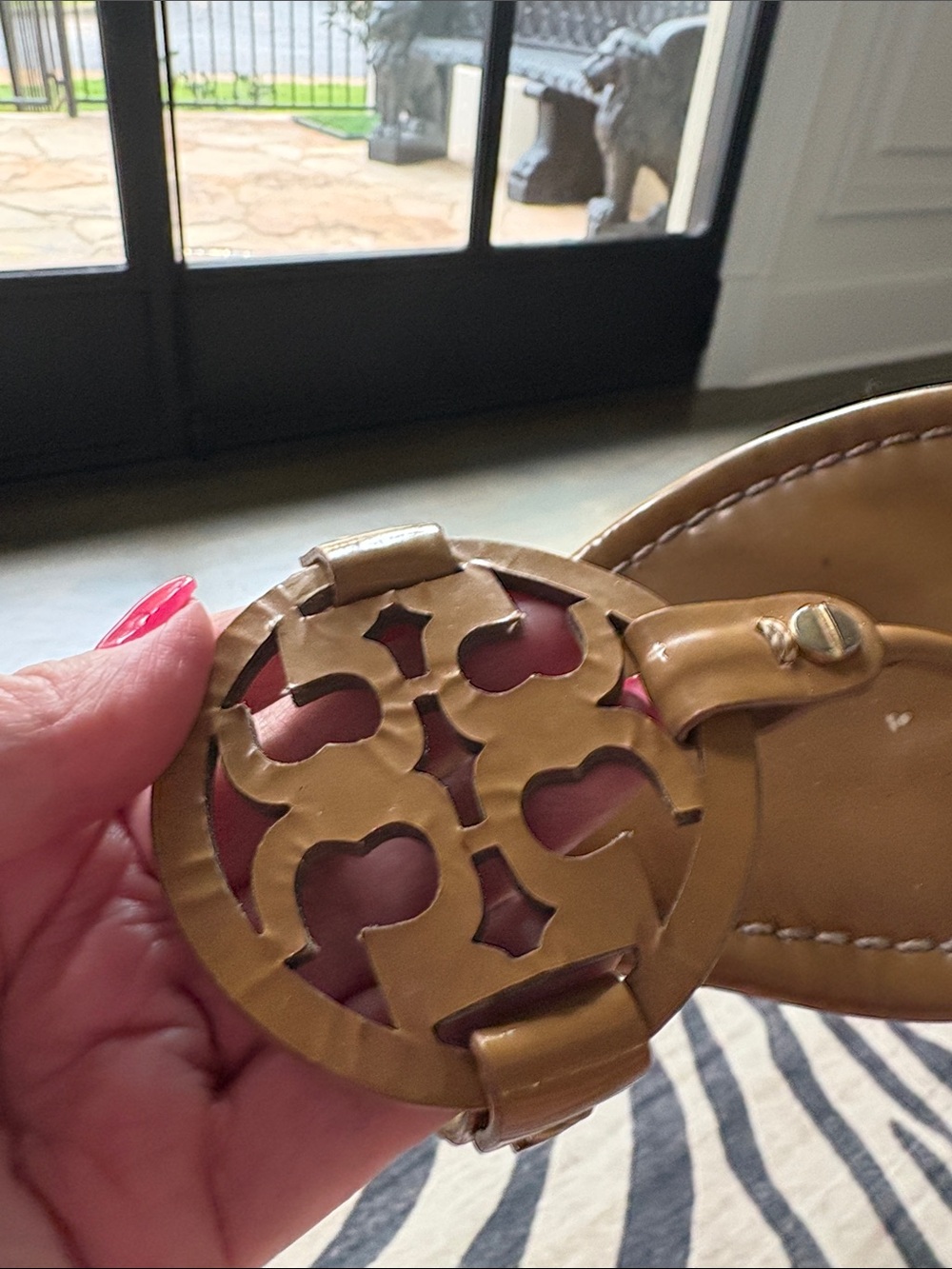 Tory Burch Miller sandals tan color cachets Patent Leather FAIR 7 - Picture 9 of 10